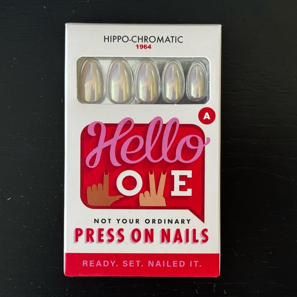 Hello Love Press On Nails - Hippo-Chromatic